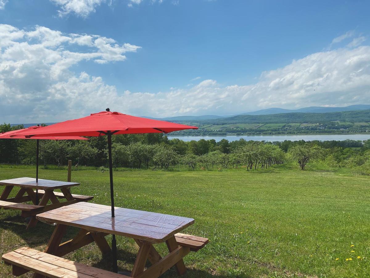 St-Pierre-de-l'Île-d'Orléans Domaine Steinbach Cidrerie B&B Distillerie المظهر الخارجي الصورة